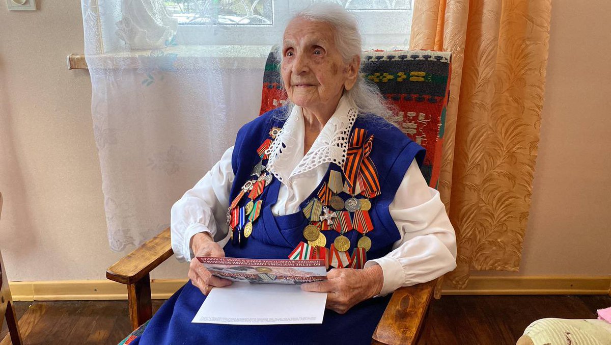 Посольство России в Абхазии выражает глубочайшие соболезнования родным и близким Е.В.Синявской в связи с ее кончиной.
Вечная память и благодарность потомков этому светлому человеку, ветерану Великой Отечественной войны, внесшему свой вклад в победу над нацизмом.