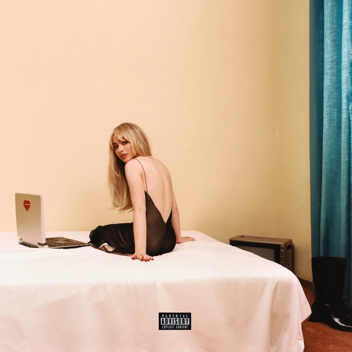 PopCrave's tweet photo. “Nonsense” by Sabrina Carpenter has reached 600 MILLION streams on Spotify.

It’s her second song to achieve this. https://t.co/8Tjm3mRIeG