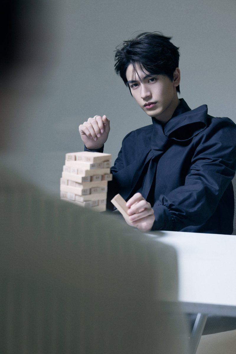 2023년의 자신에게는 종지부를 찍고, 2024년의 자신을 찾아 세상으로 나아갑니다🌏

지금 #아이치이 에서 #장릉혁 주연의 #영안여몽 을 정주행하세요! (출처 : #장링허 공작실 웨이보)
📱앱: s.iq.com/iQIYISNSKR
💻사이트: kr.iqy.one/StoryofKunning…

#iQIYI #중드 #ZhangLinghe #宁安如梦 #张凌赫