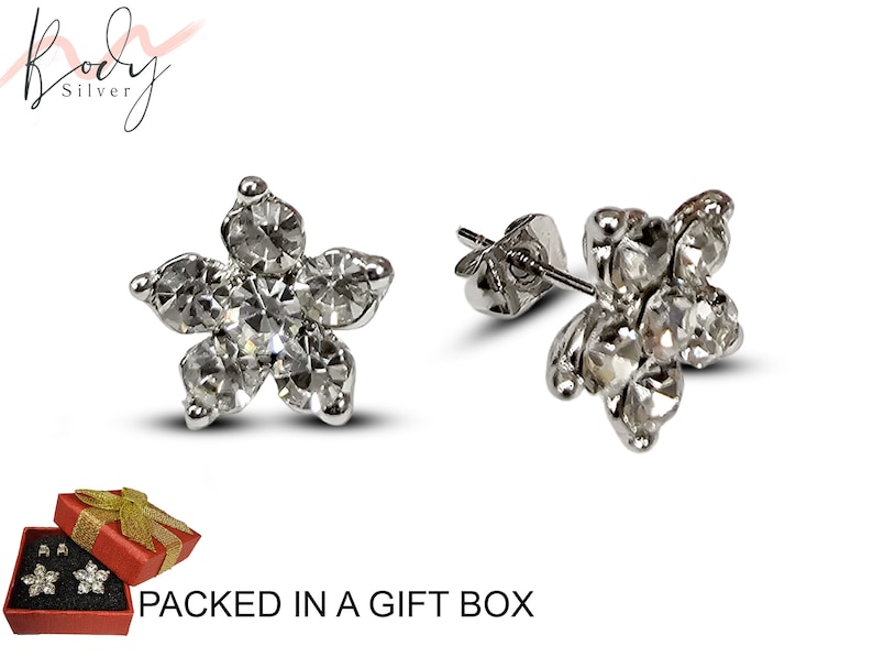 bodyandsilver's tweet photo. Sparkling Flower Stud Earrings with CZ Crystals-beautiful flower shaped earrings Gift for Her-Packed in a Gift Box. #flowerstudearrings #earringingiftbox
#earpiercing #earrings #studearrings #steelearring #fashionearrings #sparklingearring
🛒https://t.co/CXm7UsxOIB https://t.co/xcIzpE1jhX