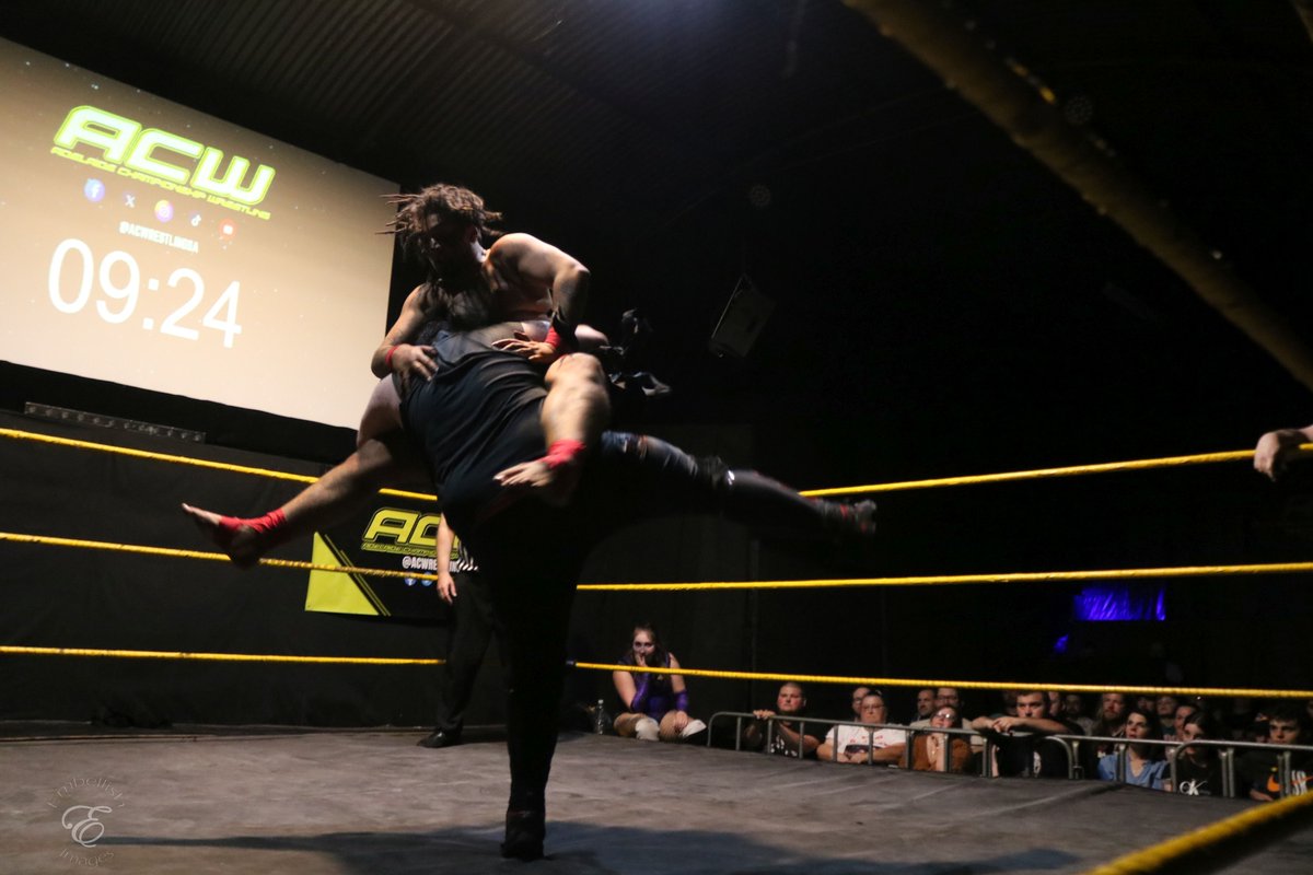 He might have a rock hard head, but his body is just as soft as everyone else's!

#wrestling #prowrestling #acw #adelaide #australianwrestling #tagteam #tagteamchampions #february #acw100 #southaustralia #spinebuster #joemundie #blackandyellow