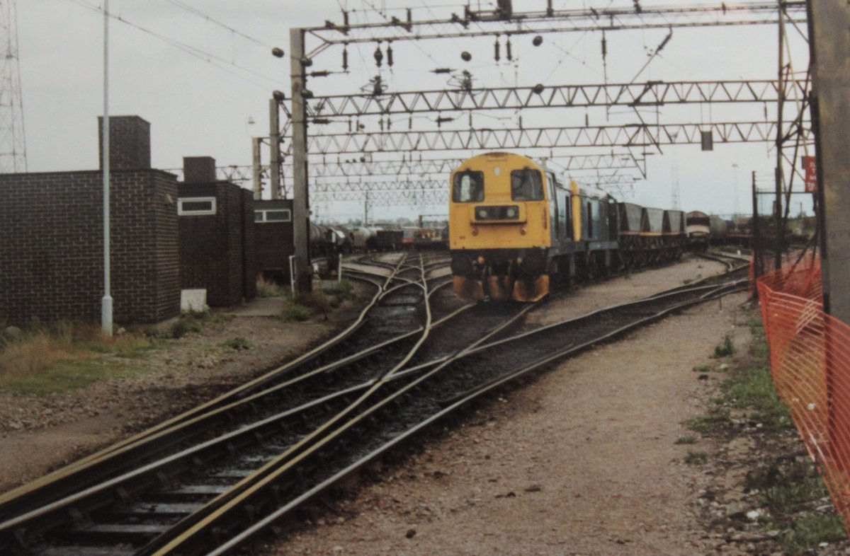 #TwentiesOnTuesday 20169 +20092 stabled at Bescot 30.8.92