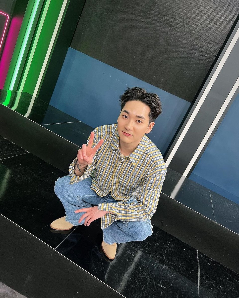 aron_Instagram's tweet photo. 240123 날씨 춥다… 다들 따뜻하��� 알지? ☺️ 

🐶 https://t.co/MmtsFfK4ZA

#아론 #곽아론 #AARON #ARON #AaronKwak #kwakaron #인스타그램 https://t.co/pWm8dRf28i