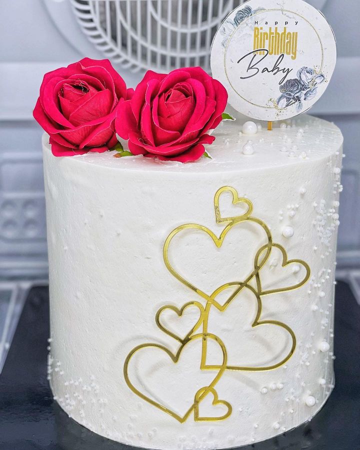 JayleenRickie's tweet image. Mimi Natengeneza Keki Karibuni wote kuweka Order
 Nicheki Dm kuweka oda Yako😋