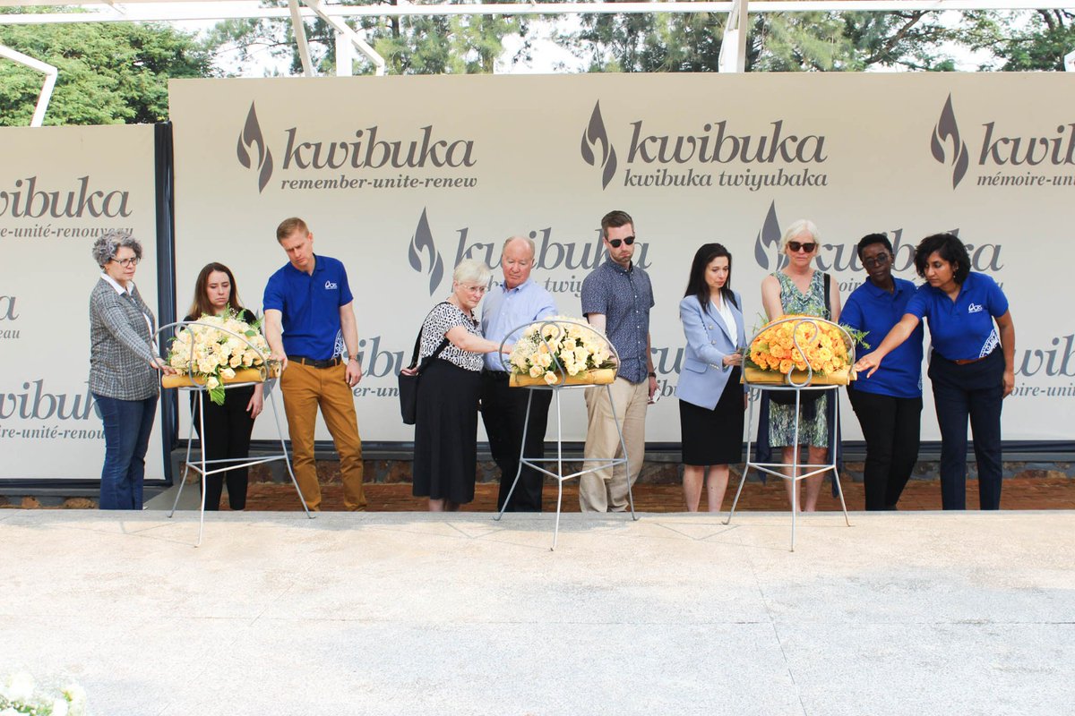 On the first day, the visitors, @CrsRwanda and @CaritasRwanda staff, together attended a holy mass celebration at St Michel Cathedral, and later the delegation visited the @Kigali_Memorial, where they laid wreaths in honor of victims of Genocide against the Tutsi. (2/3)