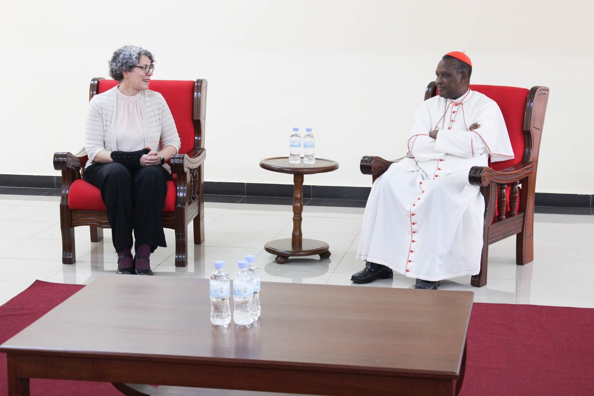 CrsRwanda's tweet photo. On the same day, yesterday, the delegation accompanied by the CRS Rwanda leadership team met with his eminence Cardinal @KambandaAntoine, and they discussed the ongoing CRS partnership with the Catholic Church in Rwanda. (3/3)
@DOCICO_CEPR https://t.co/TUHeaeP3K5