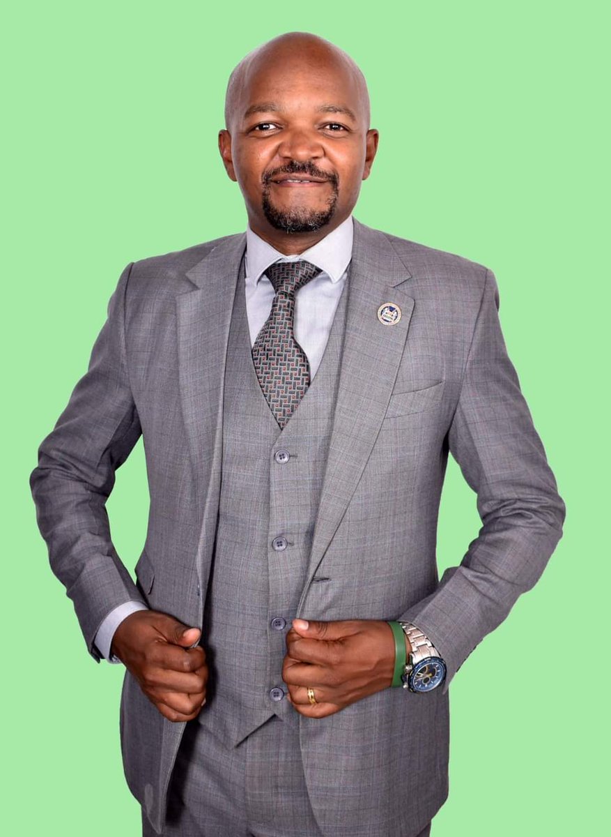 Of utmost importance is ...

To trust GOD
 ..... and 
To keep going ...

.....because you'll never find a hater doing better than yourself.!. 

....

#keepgoing 
#keepmoving 
#UnlimitedIsNothing 
#OnlyGOD
#beforeandaftershave