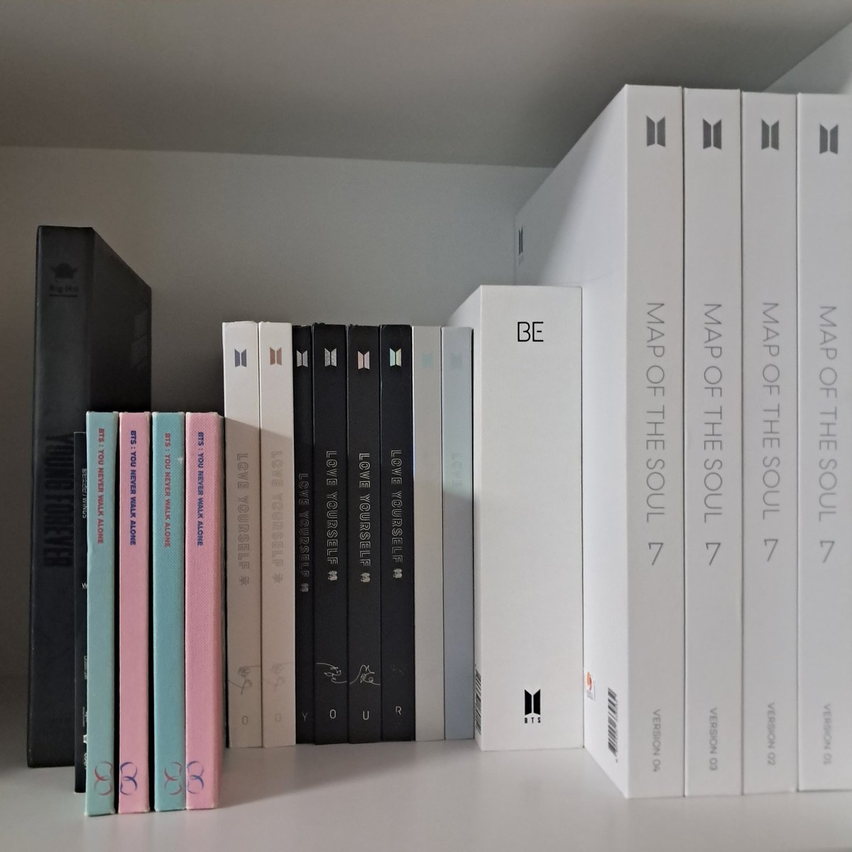 dpunqod's tweet photo. 방탄소년단 앨범 급처해요.
BE 포카○ 그 외는 포카 ×
가격 제시 해주세요.

영포에버 윙즈(w) 봄날 Her(O) Tear(YOUR) Answer(EL) BE 맵솔(1, 2, 3, 4)

방탄 BTS 알엠 진 슈가 제이홉 지민 뷔 정국 rm jin suga jhope jimin v jung kook 양도 화양연화 https://t.co/uAHO82zJ6L