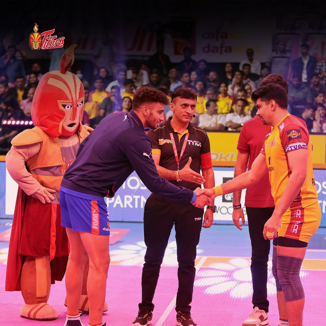 Telugu_Titans's tweet photo. Check out the Match photos 📸 from last night's match against Haryana Steelers!
#TTvHS

#MatchPhotos #HomeLeg #Hyderabad #GachibowliIndoorStadium #KabaddiTime #Kabaddi #TeluguTitans #HaryanaSteelers #PKLSeason10 #Prokabaddi #ProKabaddiLeague #HarSaansMeinKabaddi #TitansArmy https://t.co/ySsWzMvziV