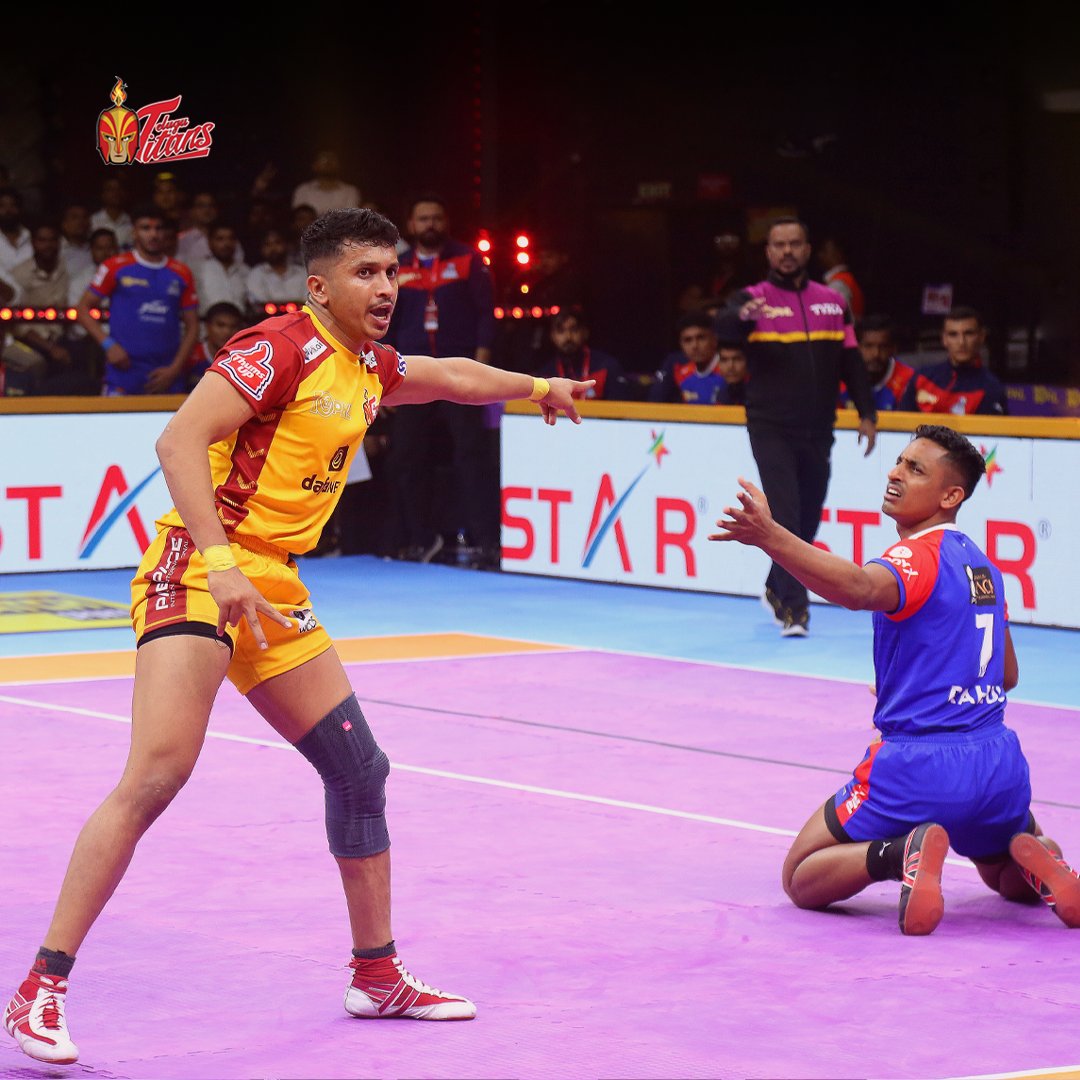 Telugu_Titans's tweet photo. Check out the Match photos 📸 from last night's match against Haryana Steelers!
#TTvHS

#MatchPhotos #HomeLeg #Hyderabad #GachibowliIndoorStadium #KabaddiTime #Kabaddi #TeluguTitans #HaryanaSteelers #PKLSeason10 #Prokabaddi #ProKabaddiLeague #HarSaansMeinKabaddi #TitansArmy https://t.co/ySsWzMvziV