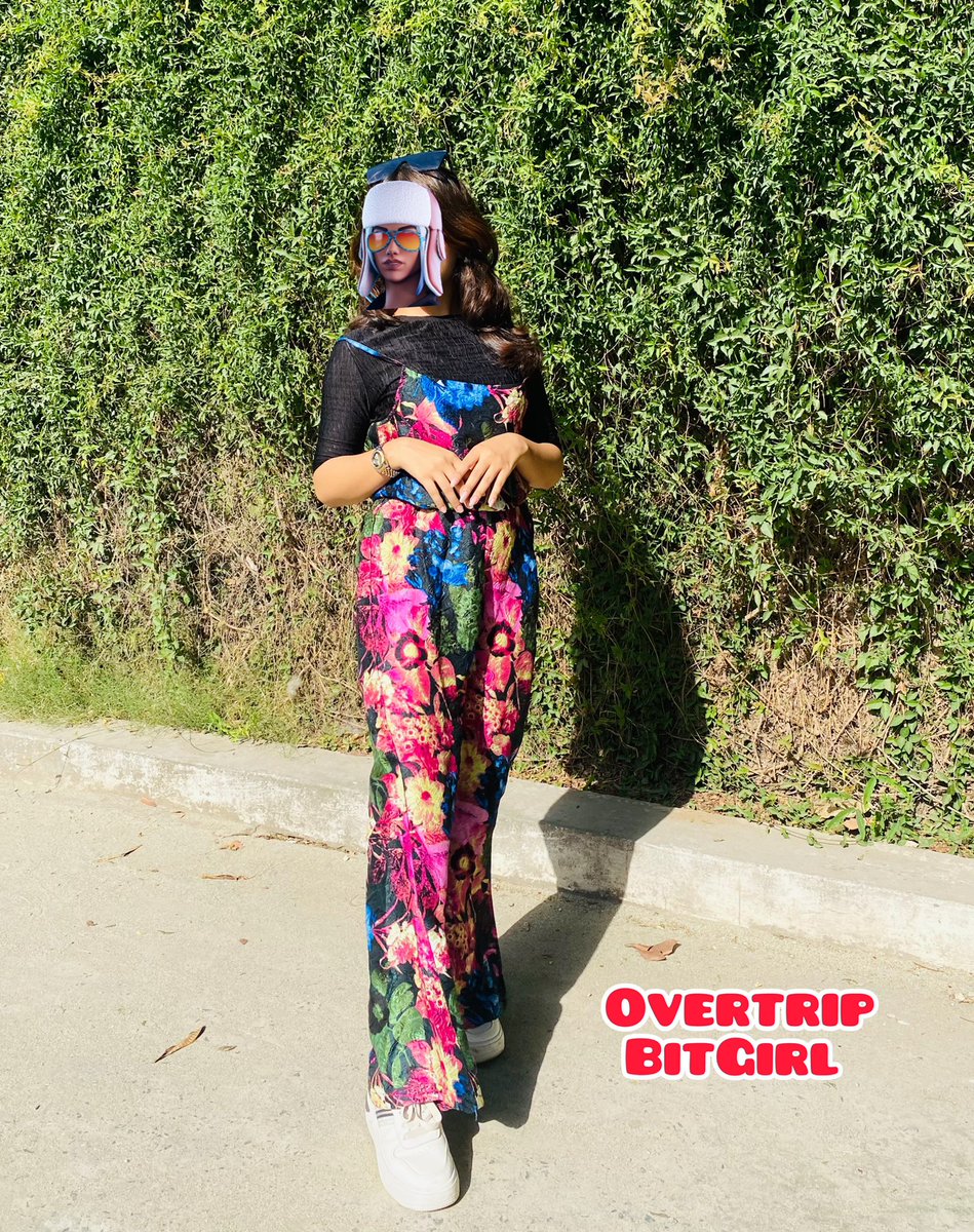 GirlBit34's tweet image. Hello my outfit submission for @PlayOverTrip 
#TrippyFit4John 

#NFT