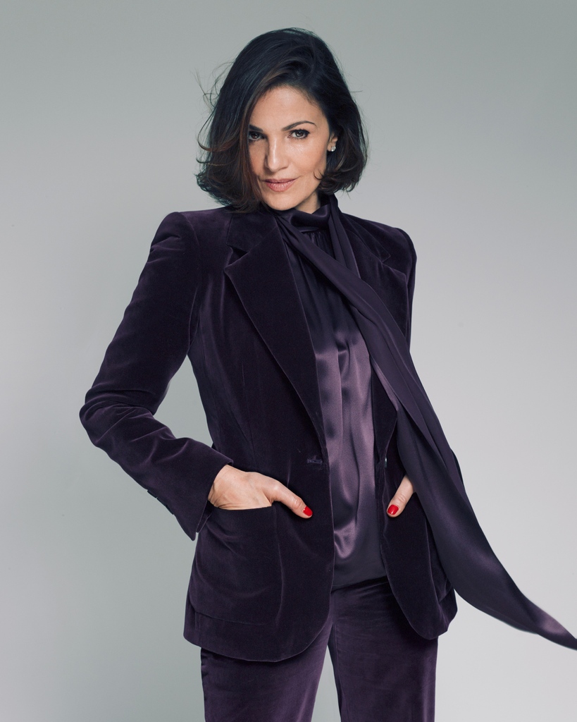 « The diversity of cultures brings a richness that creates great surprises. » - Nadia Fares 

Barbara Bui unveils her fourth portfolio, highlighting women and men who inspire her, who are the driving force of her work