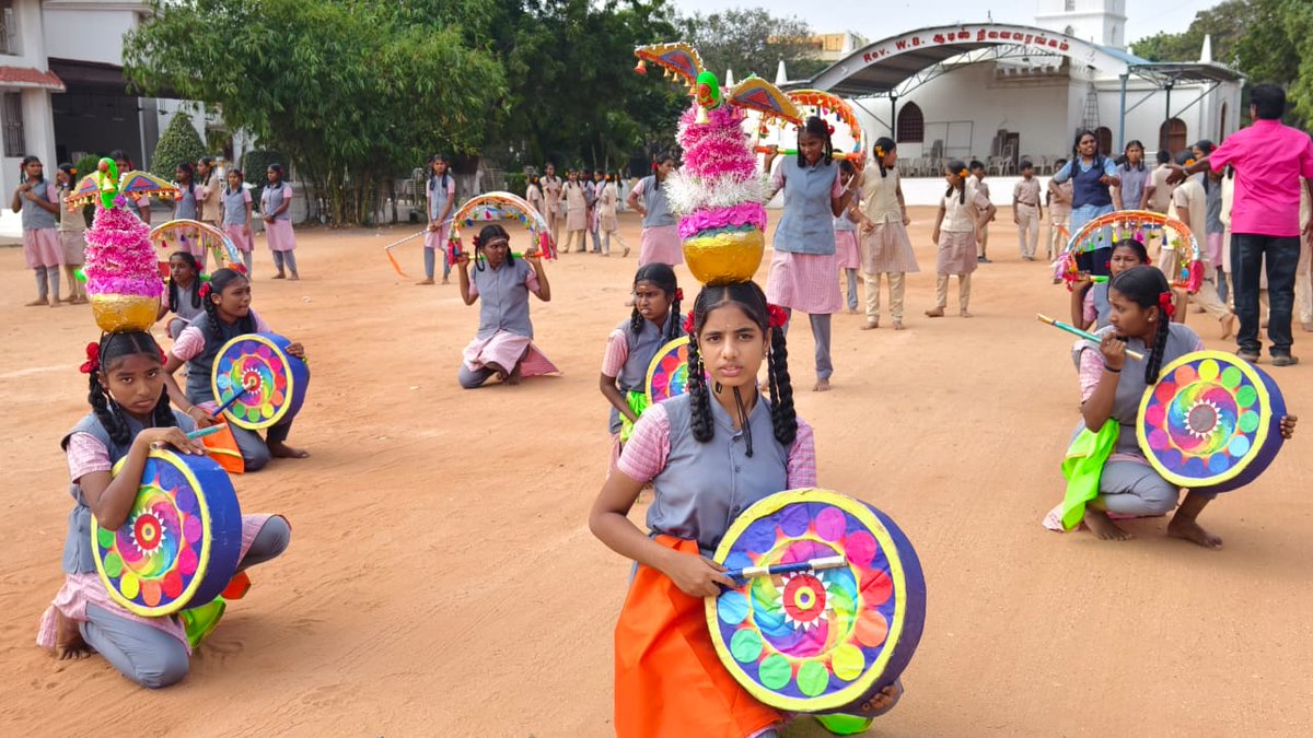 குடியரசு தினவிழாவையொட்டி வ.உ.சி மைதானத்தில் நடைபெற உள்ள நிகழ்ச்சியில் பங்கேற்க தயாராகி வரும் மாணவகள்...
<a href="/ETVBharatTN/">ETV Bharat Tamil nadu</a>  

#RepublicDay2024  #Coimbatore
