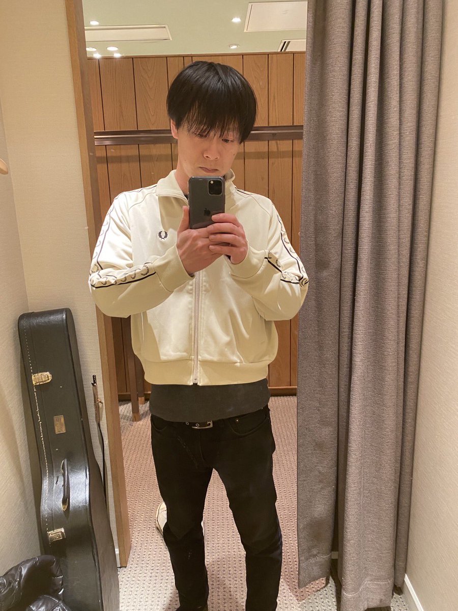 FJさん告知してくれてる…！！！
ありがとう😭
1/28日曜は
<a href="/61roku61/">甲子園【ロクイチ】</a> ロクイチです。
<a href="/FJ_hinekuremon/">FJひねくれもん</a> さんまた呼びました
わしらの写真がなくて
ナンシーの食べたラーメン
おにぎりとわし
試着したらパツパツのパンちゃん
はい
<a href="/TheOusamaKujira/">THE　王様クジラ</a> ですよろしくお願いいたします