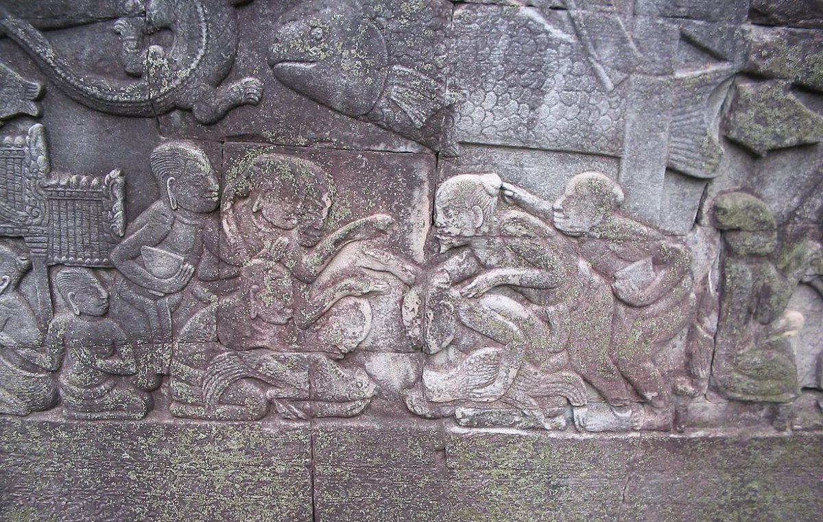 We will start with historical background, animal welfare concerns, and the current cockfighting market.

Westerners witnessed modern cockfighting for the first time in 1521 during Magellan’s voyage to the Philippines.

It was also popular in ancient times in India, China, Persia,