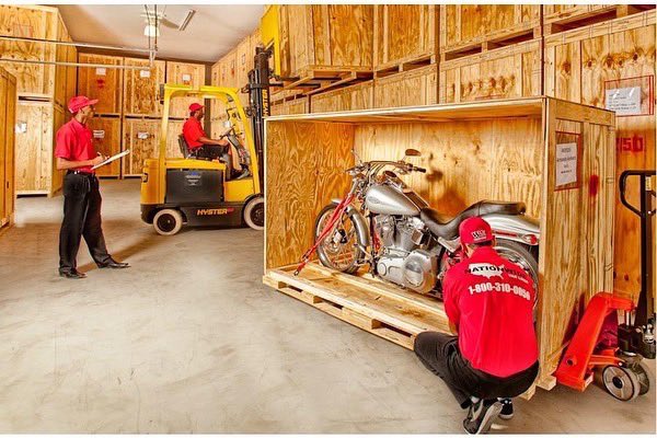 movenationwide's tweet photo. If you’re looking to move your motorcycle, consider hiring Nationwide Van Lines. We will protect your bike with our expert movers, making sure your bike is strapped and ready to go for transit. Consider the Pros and Call now for your free estimate with the motorcycle experts https://t.co/RGQe7MnuZ8