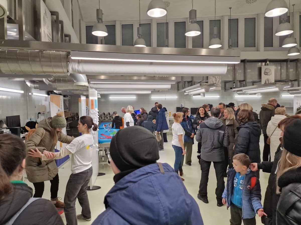 Wir schauen auf eine erfolgreiche #Museumsnacht 2024 zurück. Mit Begeisterung und Interesse wurde unser Stand von viel Publikum besucht. Über das überwältigend positive Feedback freuen wir uns sehr. Ein Dankeschön an das Anatomische Museum Basel. buff.ly/3Hs7XsZ #mnbasel