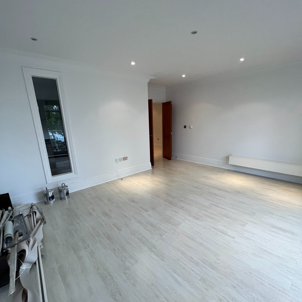 CostaDecoration's tweet image. ✨ Fresh beginnings with DuluxTrade's #WhiteCotton! 🕊️ This year, the ceiling, walls, and woodwork in this space are getting a clean slate in the serene shade of White Cotton. Here's to a home filled with purity, charm, and endless possibilities. 🏡✨ #januaryvibes #BlankCanvas🎨