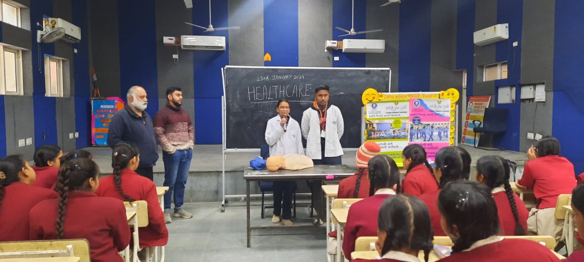 #volunteer Megha has conducted vocational (health care Session for 150students of Class- 10th &12th at SKV Ashok vihar (07010106802) District-NW B Hos:- Neena popli DURCC Mr. Pardeep Kumar CRCC: Neelam Mishra