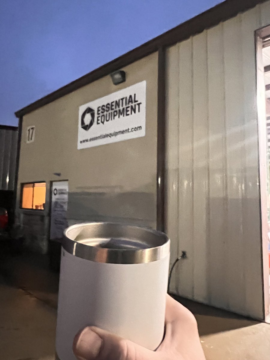 EssentialEquip_'s tweet photo. Early bird gets the ……coffee. We’re here and ready to service your ⁦@RapidViewLLC⁩ equipment! #qualitymakesthedifference #cctv #sewerlife https://t.co/Ie9fQTRCag