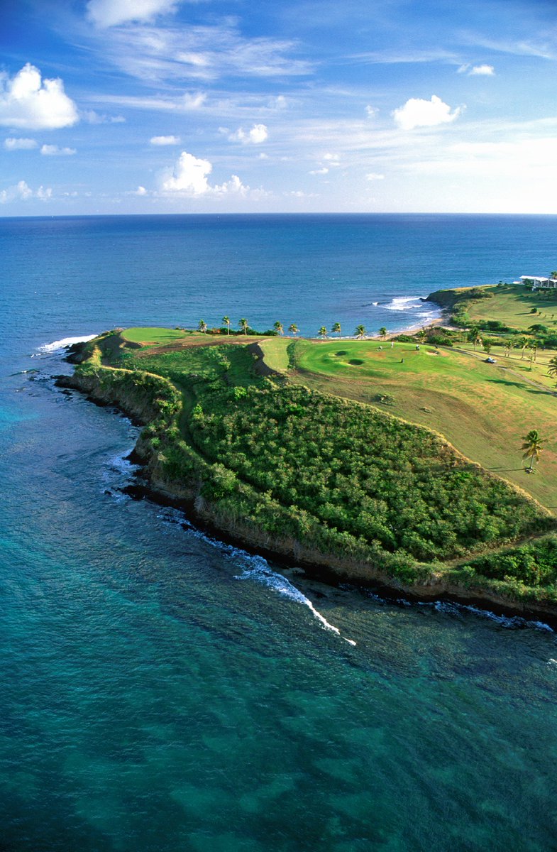 From vibrant cultures to breathtaking natural landscapes, every moment in the British Virgin Islands, French West Indies, and the Grenadines is a treasure. 🌺 #CaribbeanCulture #NatureAtItsBest #YachtingParadise #SeaDreamExploration
bit.ly/48J5jL7