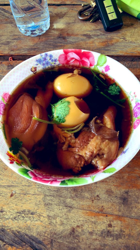 LRodmayu's tweet image. 