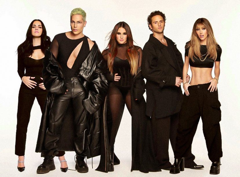 anahicoments's tweet photo. RBD e as versões da música Fuera a thread: https://t.co/OhNbyw8FAv