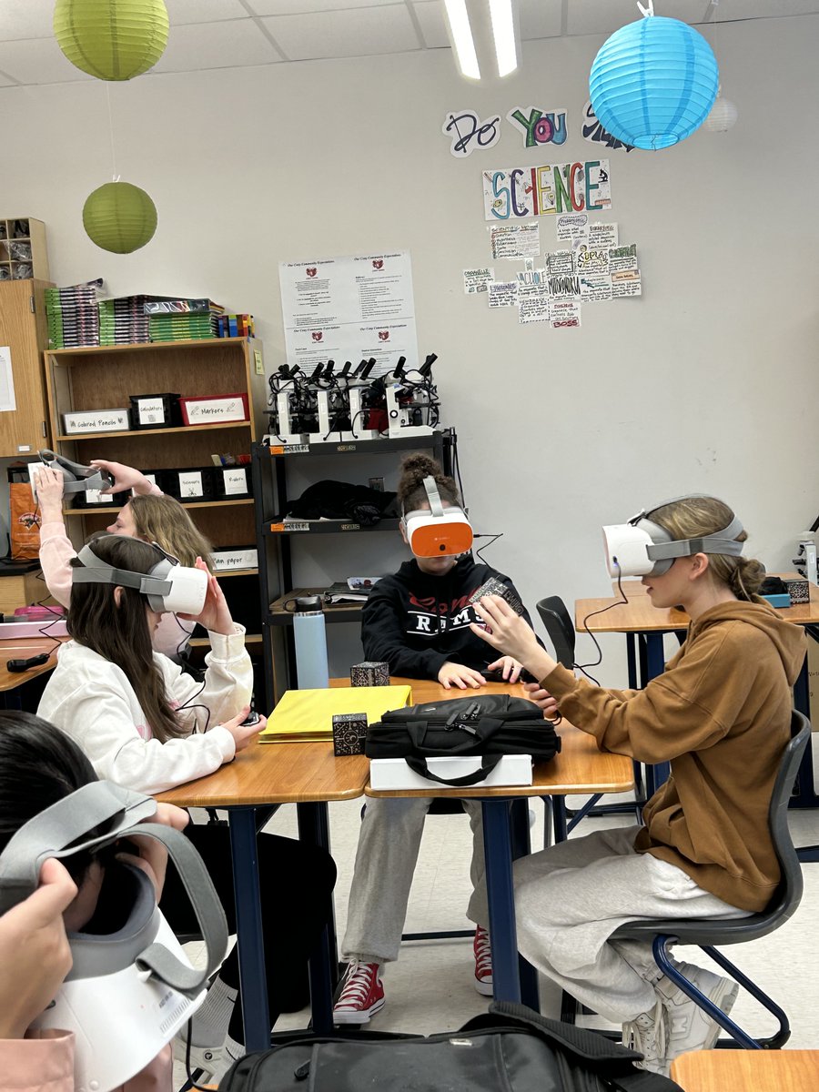 Maine’s Positive Story of the Day ~ Cony Middle and High School in Augusta ~Mrs. Allen partnered with the district Technology Integrator Katelyn Rodriguez to support her 7th grade classroom using AR/VR content to transform their understanding of the human body. 
#NASSP