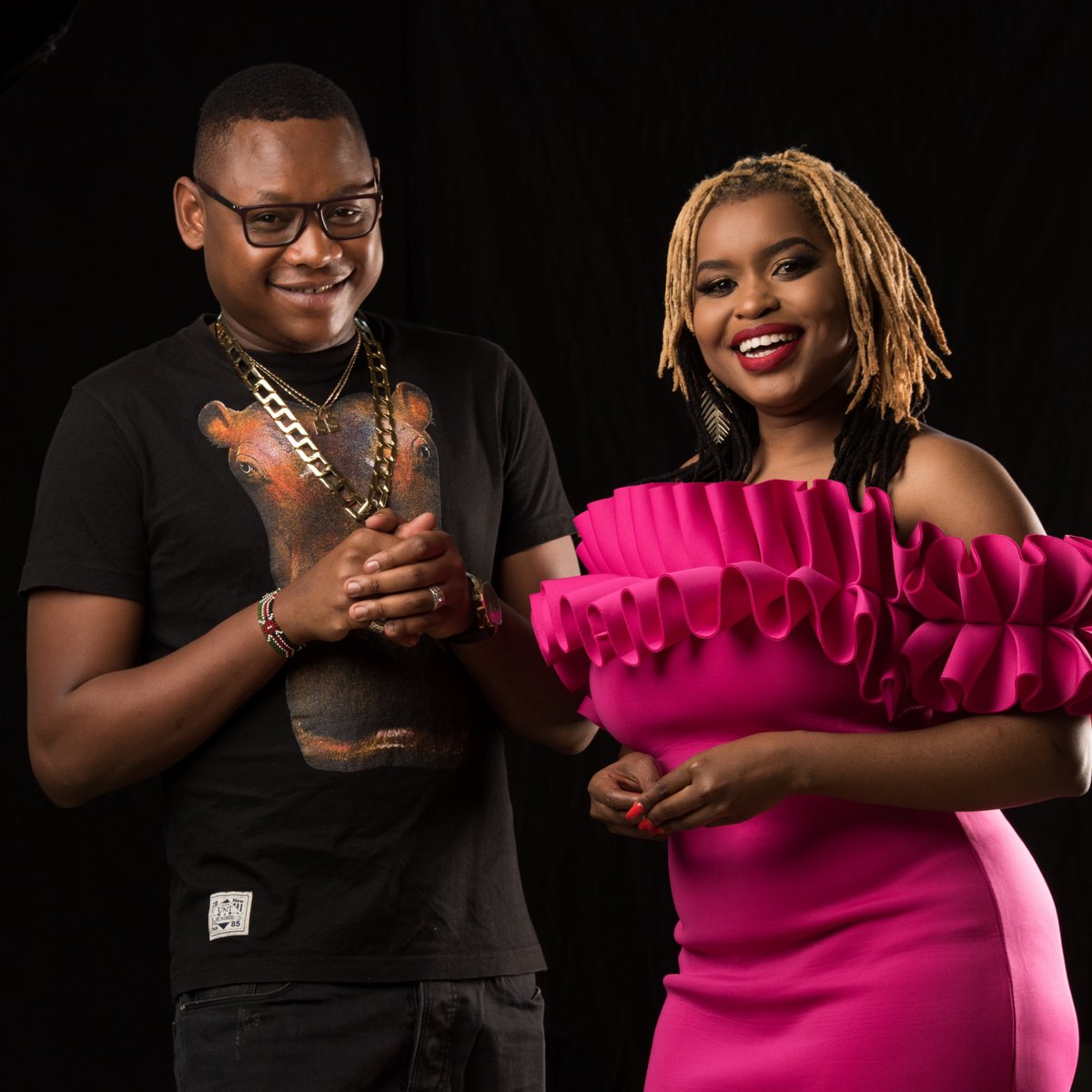 radiomaisha's tweet photo. Konnect na @mwendemacharia1, @clemmo25flow na @dj2one2. 12pm - 3pm. #MwendeNClemmoKonnect #RadioZaidiYaRadio https://t.co/QS4Gux0hxb