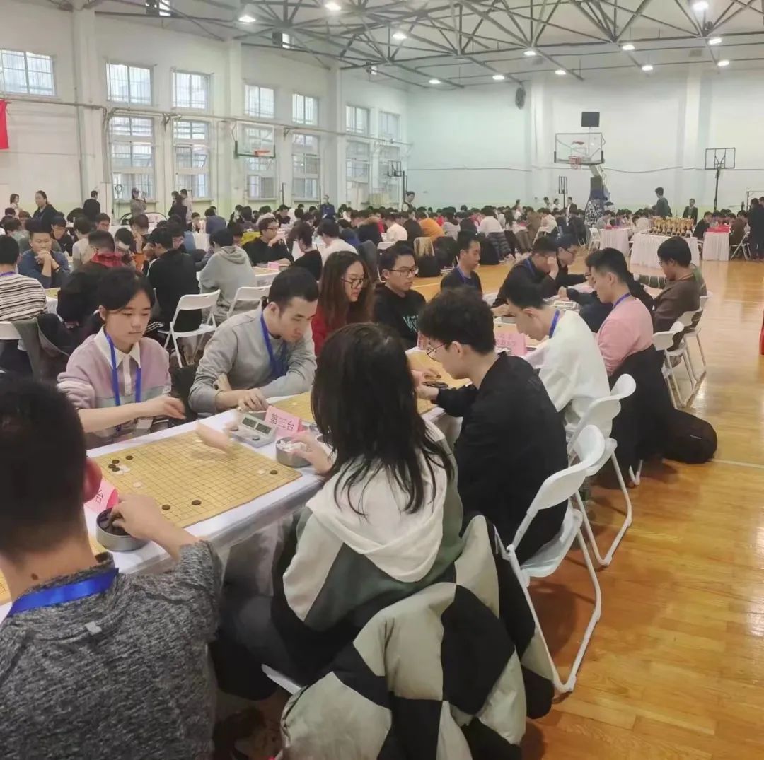 Tsinghua_Uni's tweet photo. Congrats to Tsinghua’s #GoChess teams for their achievements in the Capital University Intellectual Games! Our first team sealed the championship, going #unbeaten in all five matches, while our second team, with three victories and two draws, won 4th place! #NoSportsNoTsinghua https://t.co/U5LhSKjKLM