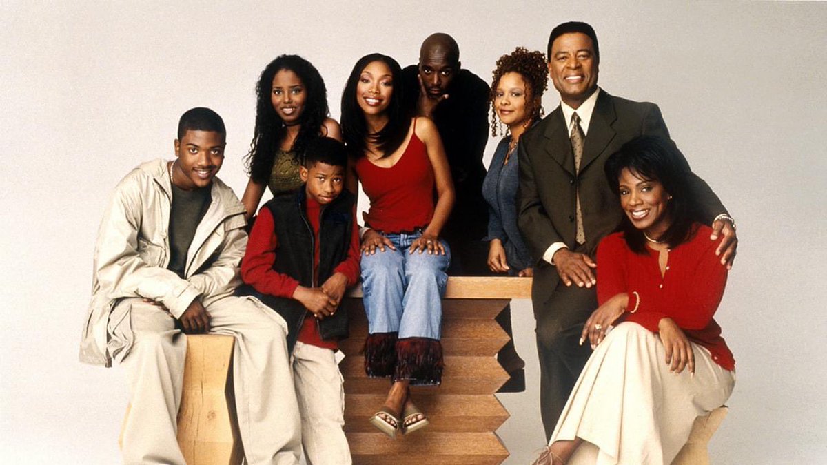 elmusicfeelings's tweet photo. #MFstory Il y a 28 ans, Moesha, était diffusé pour la première fois à la télévision américaine. Le show qui sera un gros succès permettra aux acteurs d'étendre leur notoriété, notamment, Brandy.
Quelle est la scène la plus marquante de cette série selon vous? https://t.co/7ETaY0pSC0