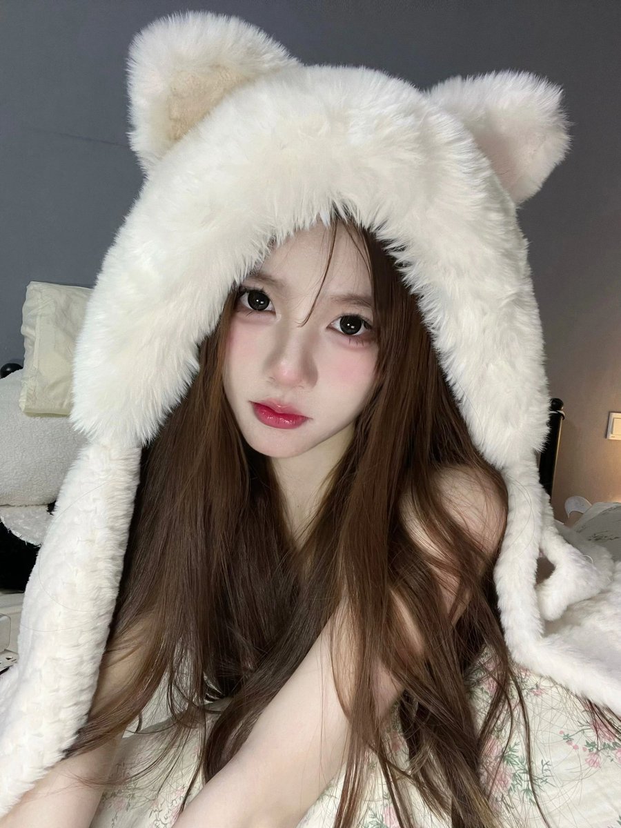 万水千山总是情，今晚和我睡行不行 https://t.co/0VO1fc0KmC