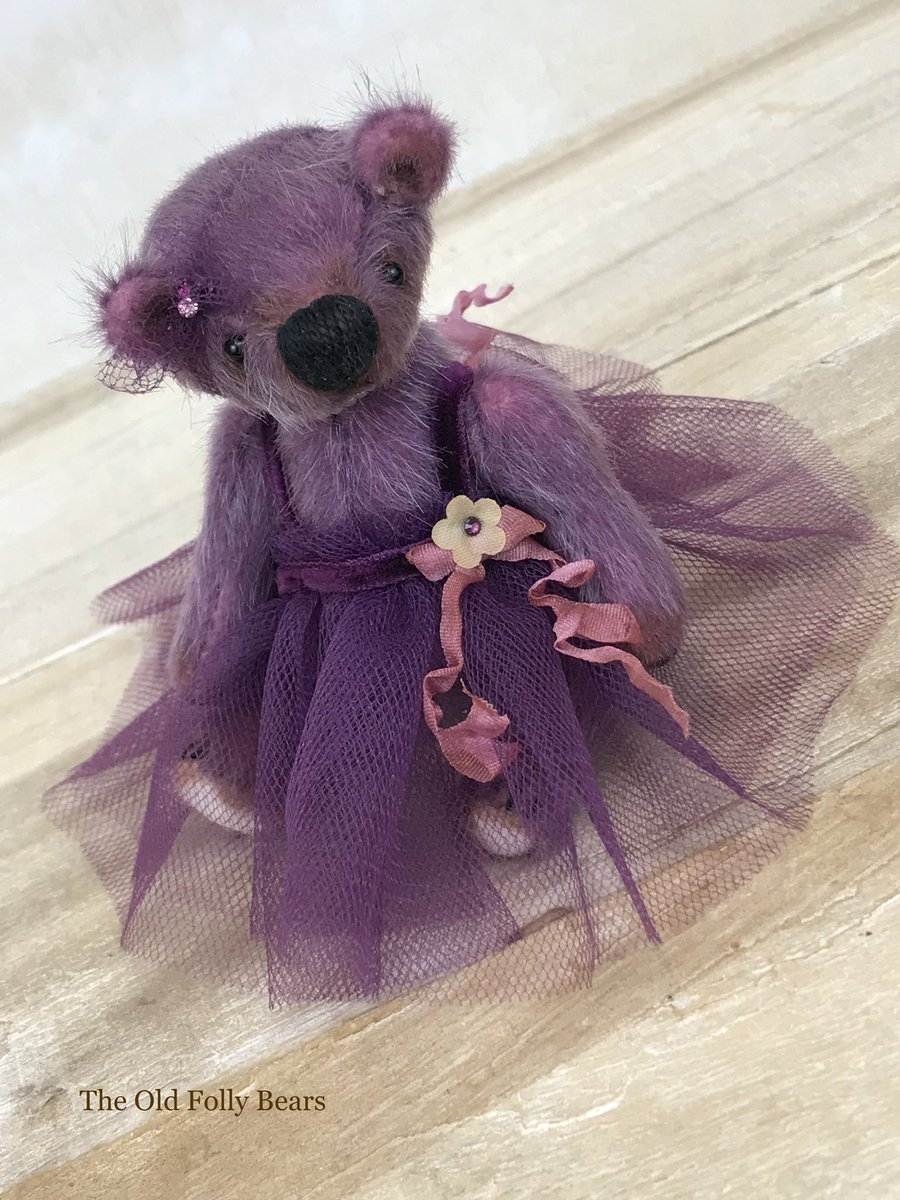 Dorothy a beautiful commission bear in the lovely colour of Thistle 💜 theoldfollybears.com #MHHSBD #TheCraftersUK xXx