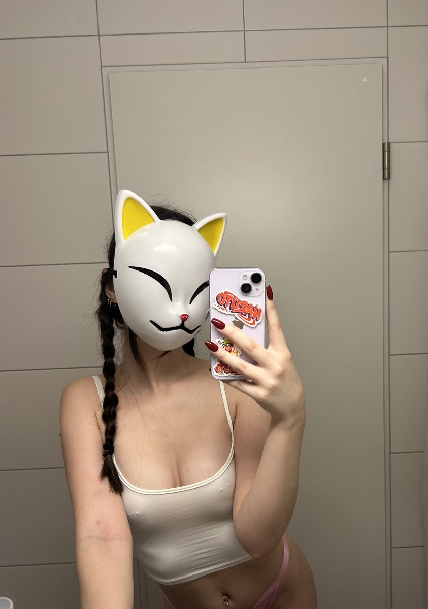 valittyy's tweet photo. @EverythingOOC Meow😼 https://t.co/0rxfQ6Zti9