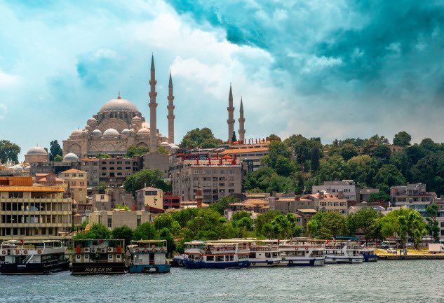 🧙‍♀️ İSTANBUL | Yunan tanrıları, cadılar, perili evler… Geçmişi binlerce yıl geriye toprakları ise iki kıtaya uzanan kadim şehrin peşine hikâyelerle düşüyoruz. Damla Ötenkuş, şehrin bilinçdışı korkularını İstanbul’un Efsaneleri yazısında derledi. Detaylar: themagger.com/istanbul-efsan…