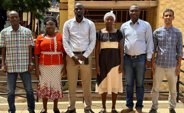 MedsforMalaria's tweet photo. The first MMV &amp; @MrtcParasito Ogobara K. Doumbo Scholarship recipients completed a 3-month internship at MRTC in Mali, where they learned about innovations in malaria research. 

Read about their journeys: https://t.co/K75xRmI3k2 

#EndMalaria https://t.co/Wf8P1C226x