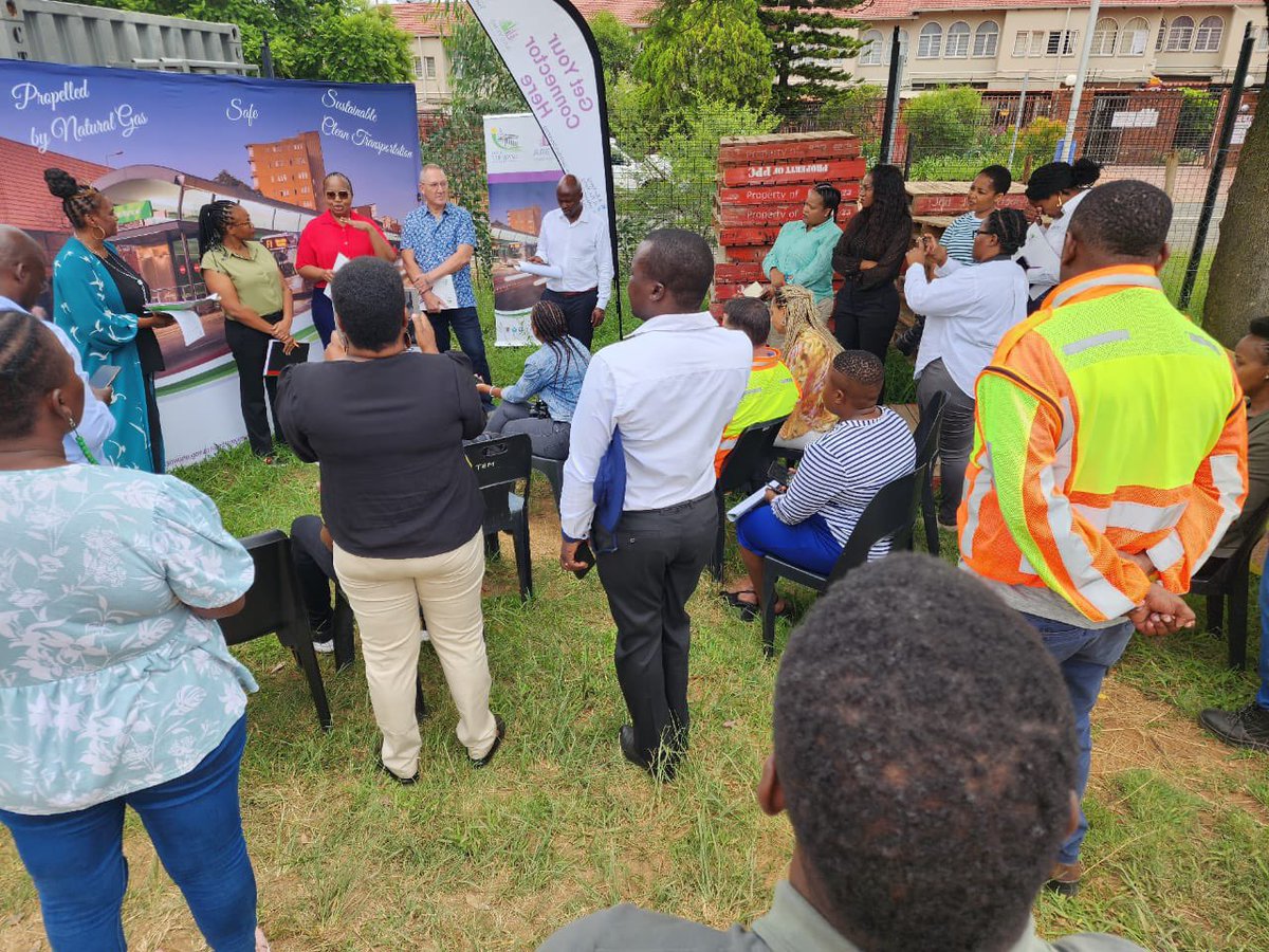 Deputy Executive Mayor Dr Nasiphi Moya is now footing oversight at A Re Yeng Lynnwood Road Project, to find out first-hand what progress has been made and what issues this project still faces.

#ThePeoplesGovernmentinAction