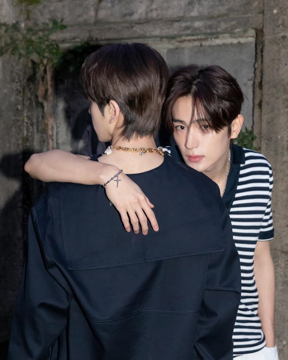 아니 이런 화보 두개나 존재하는 밀빵 가오 미쳣음