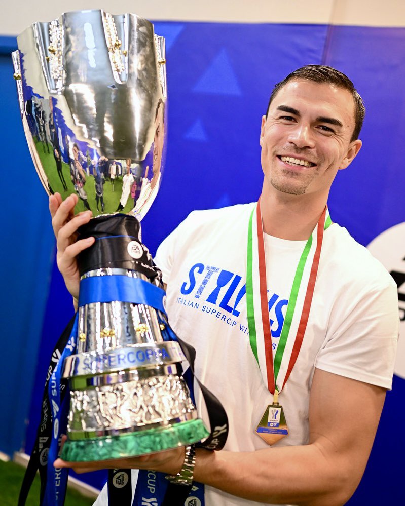 starsonfield's tweet image. Il 3º successo di fila 🏆 Congratulazioni ragazzi!
.
#StarsOnField
#SoF #MatteoDarmian #AlessandroBastoni #EmilAudero #NapoliInter #SupercoppaItaliana