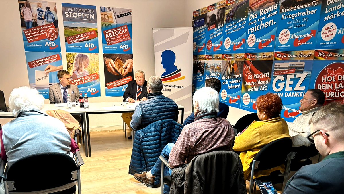 InstituteMiwi's tweet photo. 🇷🇺🔮❓"Civil War or Great Power: A Forecast of the Future of #Russia|s". Lecture by #MIWI economist Jurij Kofner in #Magdeburg at the Friedrich Friesen Foundation. 👉🏻 Click here for the summary: https://t.co/W1r4GnNejt https://t.co/faC5PYLDoT