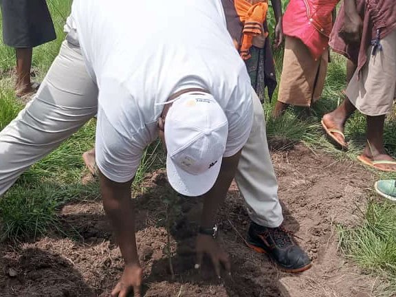 Action conjointe menée ce 20 Janvier 2024 par le RC NGOZI, le RC Bujumbura Intore ainsi que l'Université de Ngozi et <a href="/rotaract_ngozi/">Rotaract Club KUGASAKA</a>. Il s'agit du lancement officiel du jardin botanique de l'université de Ngozi.
#Rotaryinternational #District9150 #Rotaryburundi #Rotaractburundi