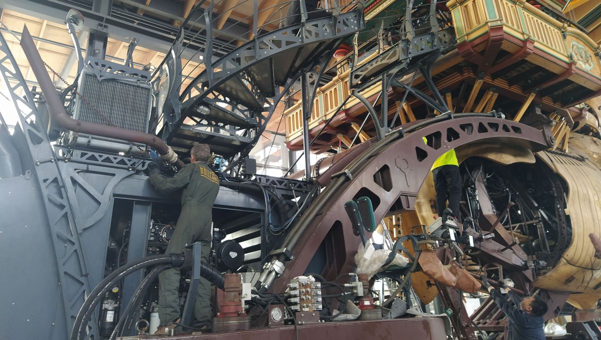 Halle de La Machine tweet media