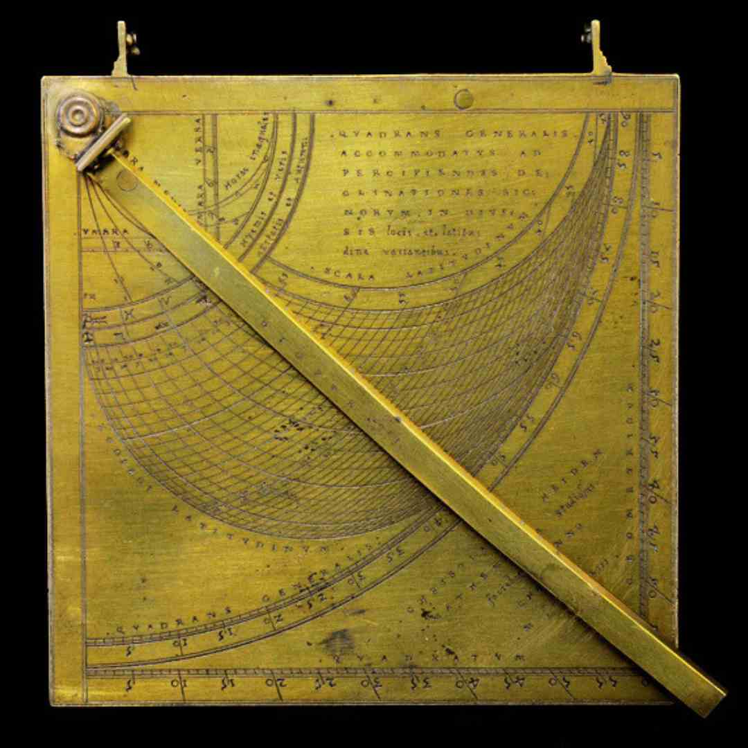 Ever wondered how aspiring maths teachers earned a living in 1500s CE Germany?

Here's a clue from Christian Heiden, who made this quadrant in 1553, 3 years before moving to Nuremberg to teach. 

On the back he's included a sophisticated Regiomontanus #sundial.

#histastro