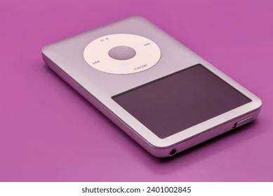 SamuelBeek's tweet photo. I think what appeals to me to these devices is that they don't receive WhatsApp notifications... 

My book doesn't need to be a phone. All-in-one was fun for a while, but I'm not sure if it's the future anymore. https://t.co/Bl1edLGFqZ