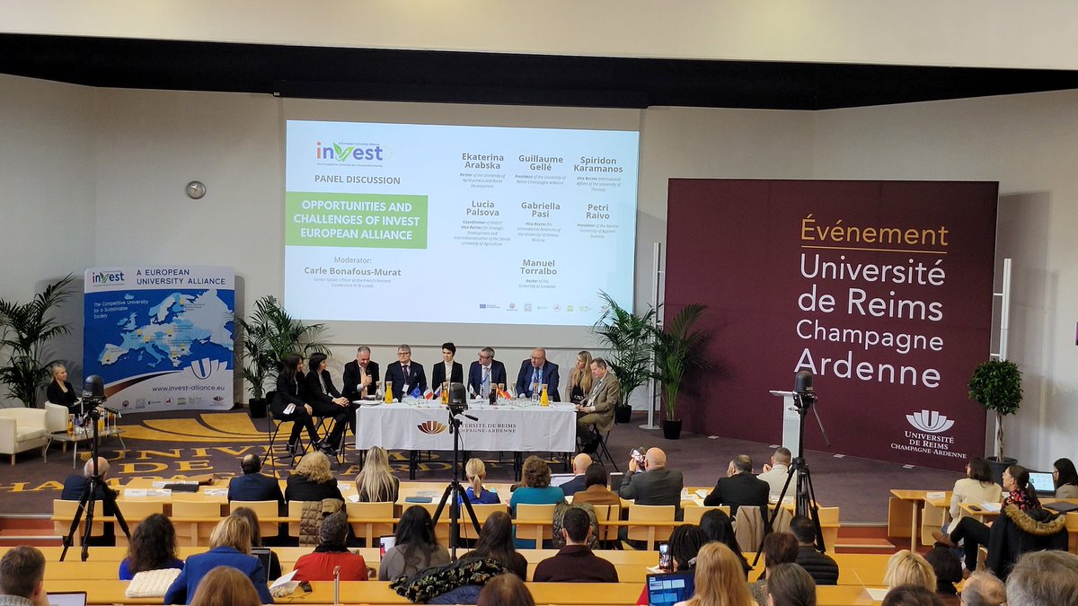 universitereims's tweet photo. Lancement de l'alliance européenne @invest_european devant la communauté universitaire.  @GuillaumeGelle souligne que les 7 universités partenaires sont unies par des objectifs ambitieux comme le développement durable et des valeurs partagées pour un avenir meilleur en tant qu'institutions de l'enseignement supérieur mais aussi en tant que citoyens européens.  #SUA @AUPlovdiv @Karelia_amk @Univcordoba @unimib @uth_gr