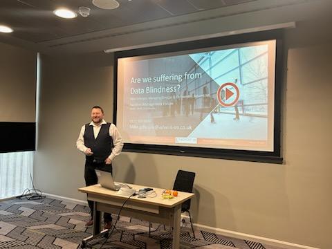Advent_IM's tweet image. Earlier today @Advent_IM_MD was showcasing his presentation &apos;Data Blindness&apos; at the FM Forum &amp;amp; FM Technology Forum event in London!

#FMForum #TechForum #DataBlindness
