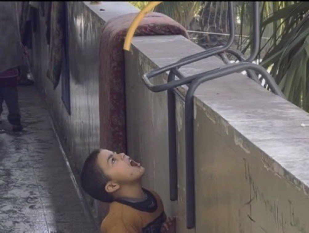 Kardeşler büyük hesapları etiketleyin, gönderileri altına yazın ve dm’den mesaj atın.

İnsani çalışma yapan tüm stk’ları hangi cenahtan olursa olsunlar katılmaya davet edin.

Herkesin gözü önünde açlık ve susuzlukla öldürülen çocuk ve sivillerin hakkını savunacağız.