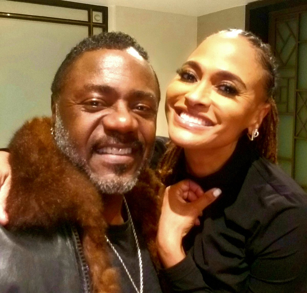 REGINALDTDORSEY's tweet photo. Keep raising the Bar and changing the Game Queen! @ava #Origin
#OriginTheFilmIsBrilliant https://t.co/EkC4Sly1H2
