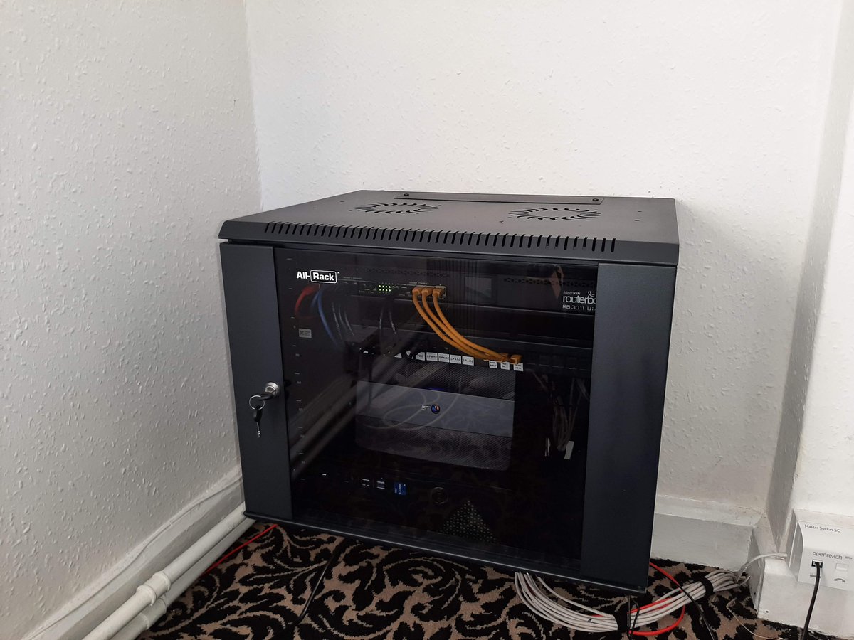 SirrahTech's tweet image. Before &amp;amp; After Network Makeover! 🌐 

A recent tidy-up job for a restaurant involved installing a new network rack and re-terminating cables. The result? Improved network stability and reduced downtime! 😃🍻 Check out these before and after pictures.  #NetworkUpgrade