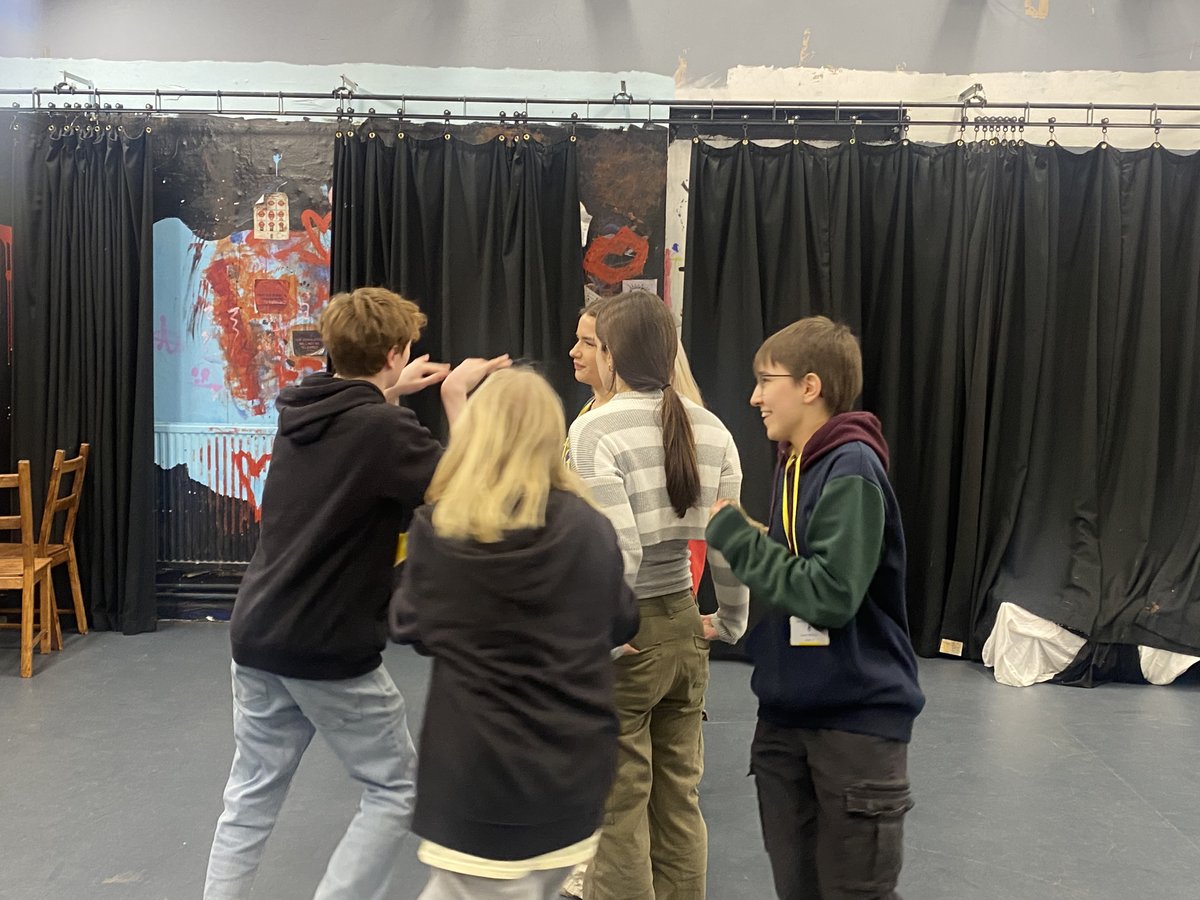 Thank you to ex-student Grace Whitty for delivering a brilliant drama workshop to A Level Drama students to complement their practical component based on Kneehigh Theatre. Grace is currently training at the Ecole Phillippe Gaulier in Paris and we are extremely grateful to her 🎭